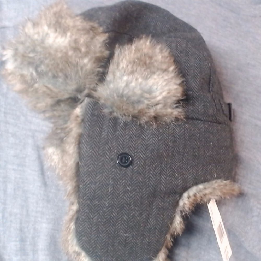 Men' Winter Trapper Hat Chaps Gray Wool Blend Earflaps Faux Fur Lined NWT OS